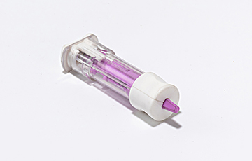 Automatic assembly line for blood lancet